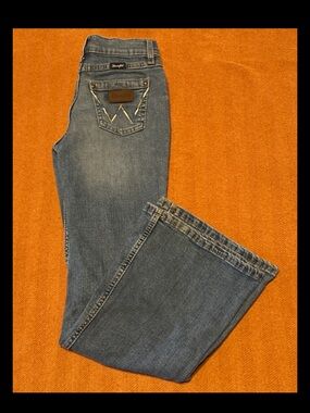 Wrangler Girls Blue Jeans, Size 10 Regular, Adjustable Waist Western Bootcut